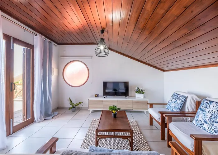 Casa Del Mar Ii By Galmi * Arco de São Jorge